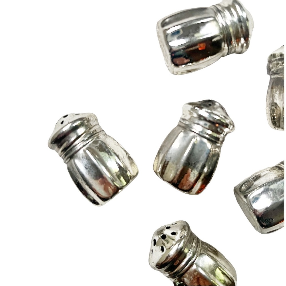 Beautiful Set of 6 Silver-Plated Individual Salt & Pepper Shakers - Picture 2 of 9